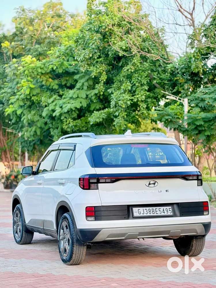 Hyundai Venue 1.2 S (o), 2023, Petrol