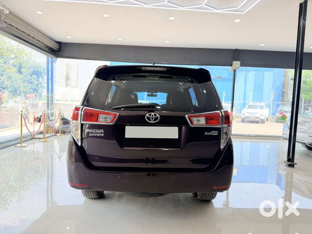 Toyota Innova Crysta 2.8 Zx At 7 Seater, 2016, Diesel