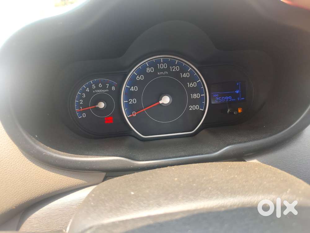 Hyundai I10 Sportz, 2016, Petrol