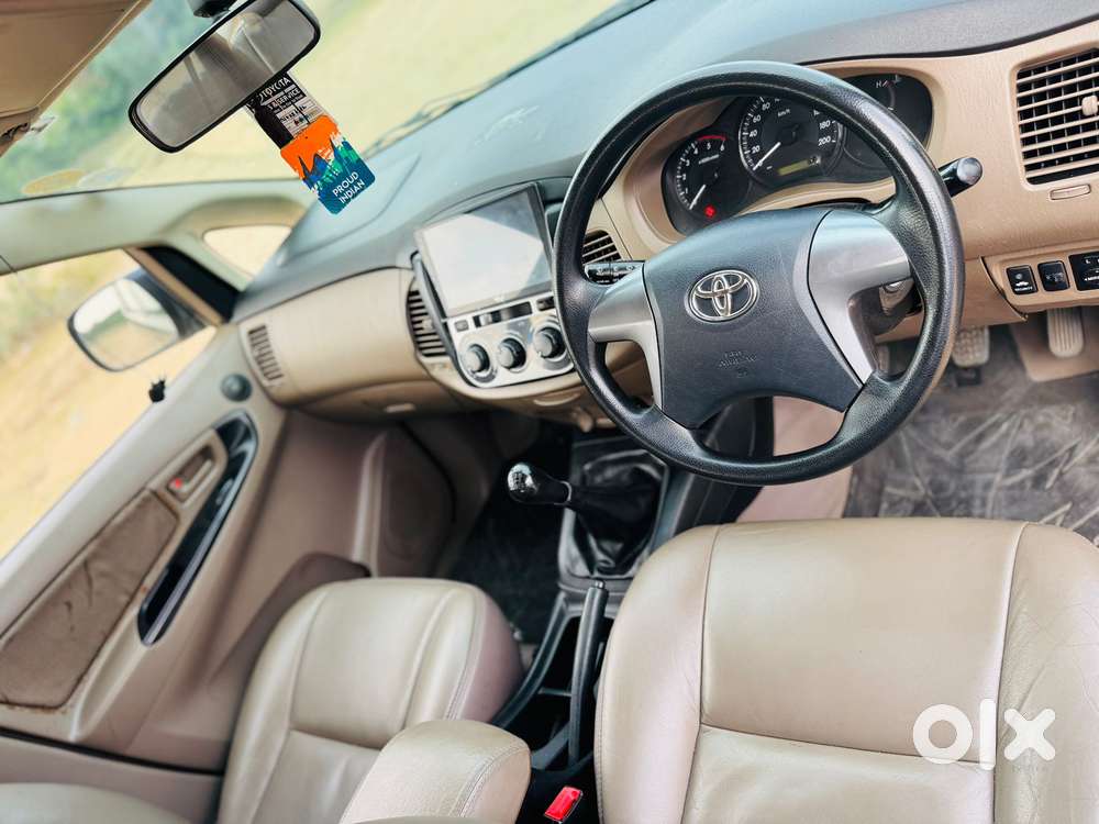 Toyota Innova 2004-2011 2.5 G4 Diesel 8-seater, 2016, Diesel