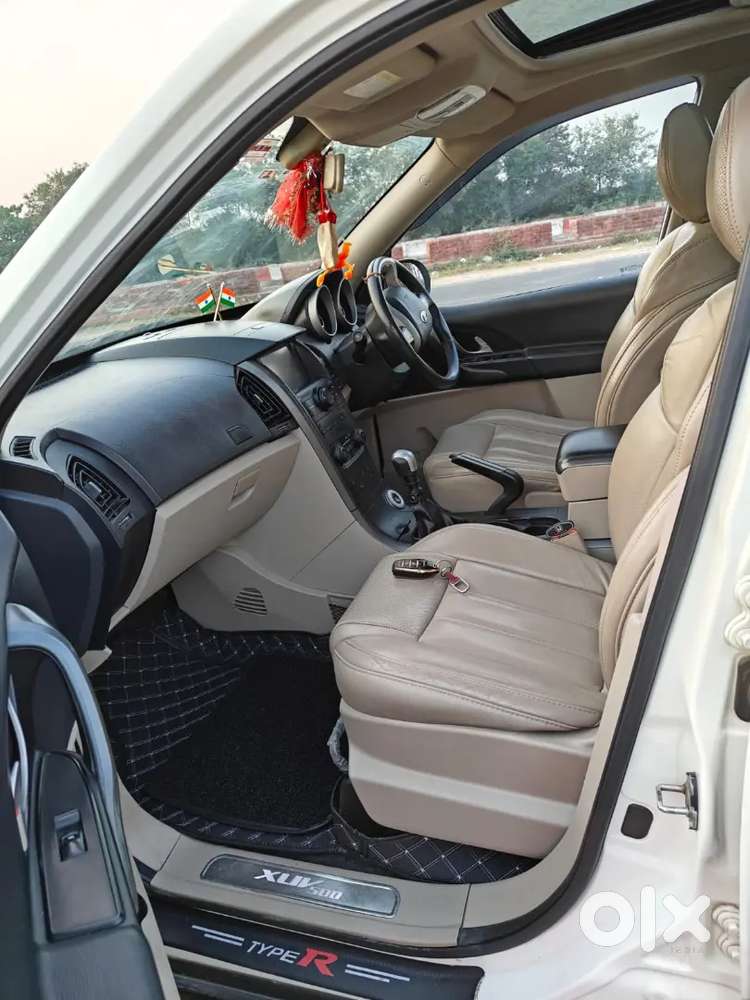 Mahindra Xuv500 2017 W10