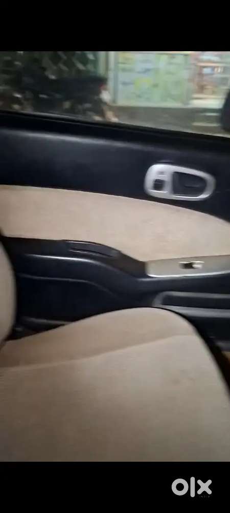 Maruti Suzuki Esteem 2007