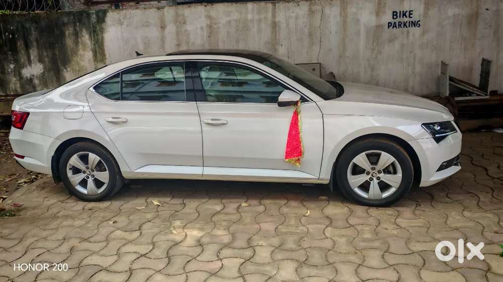 Skoda Superb November 2018 Registration Petrol 35024 Km Driven