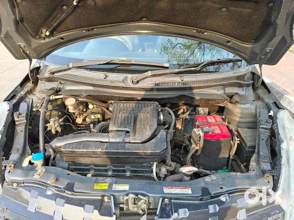 Maruti Suzuki Swift Vxi 1.2 Abs Bs-iv, 2017, Petrol