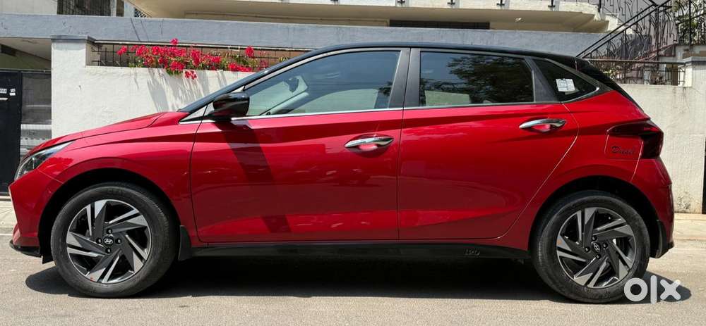 Hyundai New I20 1.5 Asta (o) Mt Dual Tone, 2021, Petrol