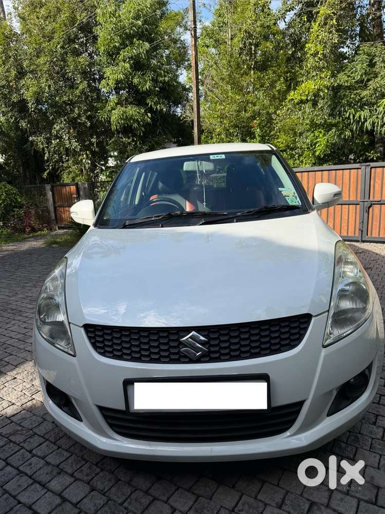 Maruti Suzuki Swift Petrol 2011