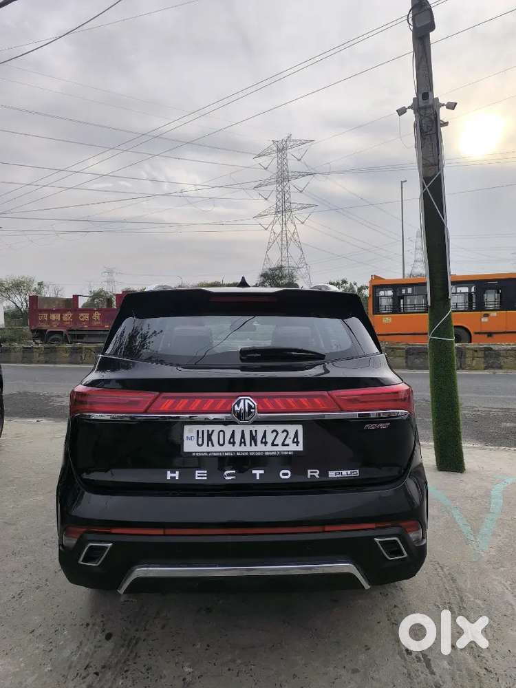 Mg Hector Plus 2024 Petrol 7800 Km Driven