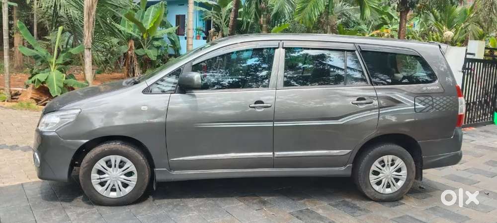 Toyota Innova 126000 Km Driven