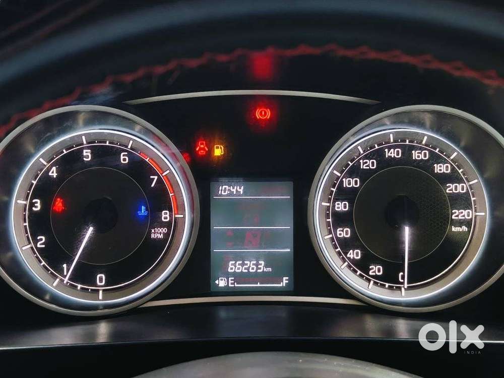 Maruti Suzuki Dzire 1.2 Vxi, 2022, Petrol