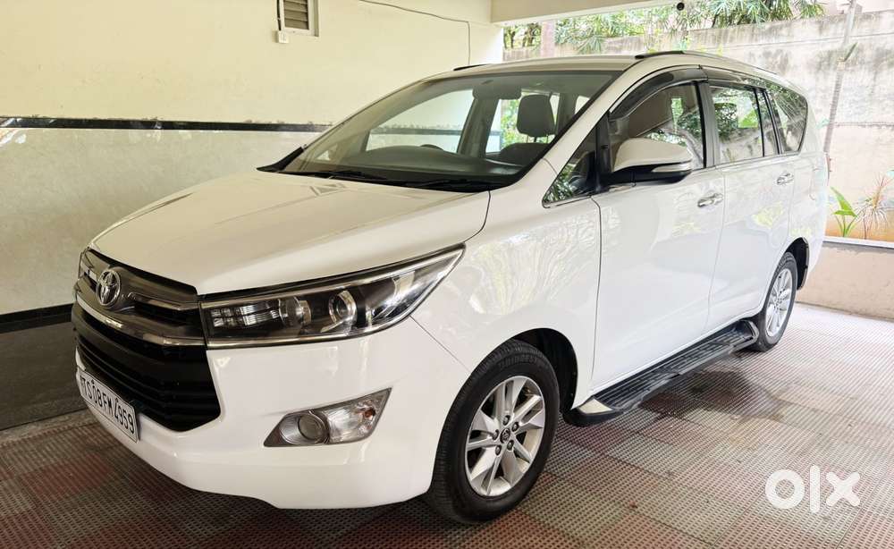 Toyota Innova Crysta 2.4 V 7 Str, 2017, Diesel