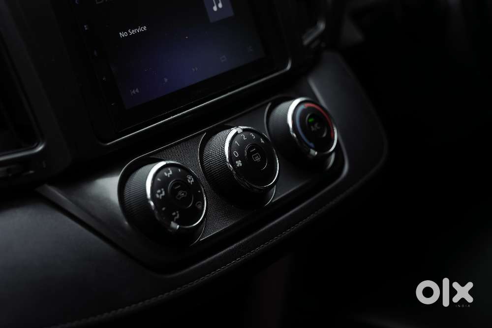 Toyota Land Cruiser V8 Petrol, 2015, Petrol
