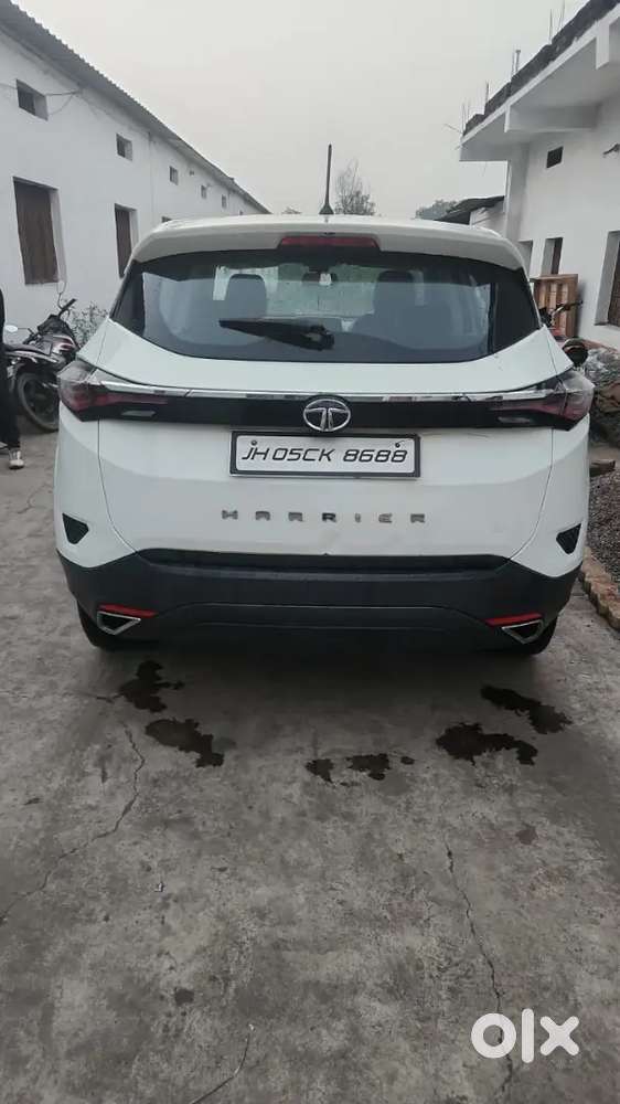 India First Harrier With Manual Sunroof