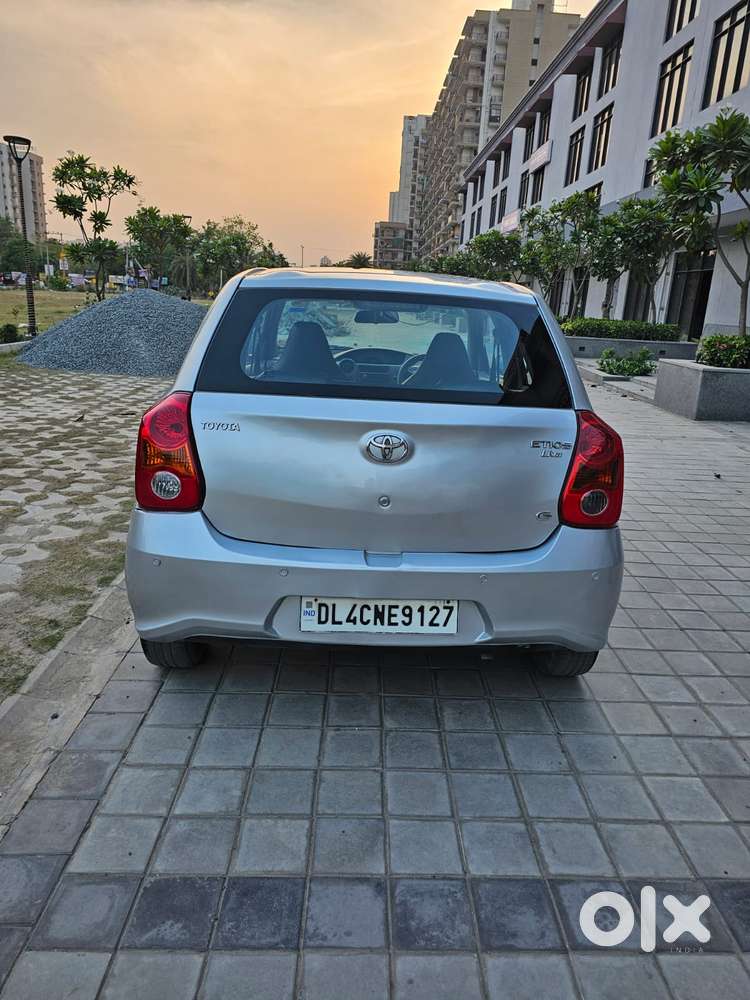 Toyota Etios Liva 2011-2012 G, 2011, Petrol