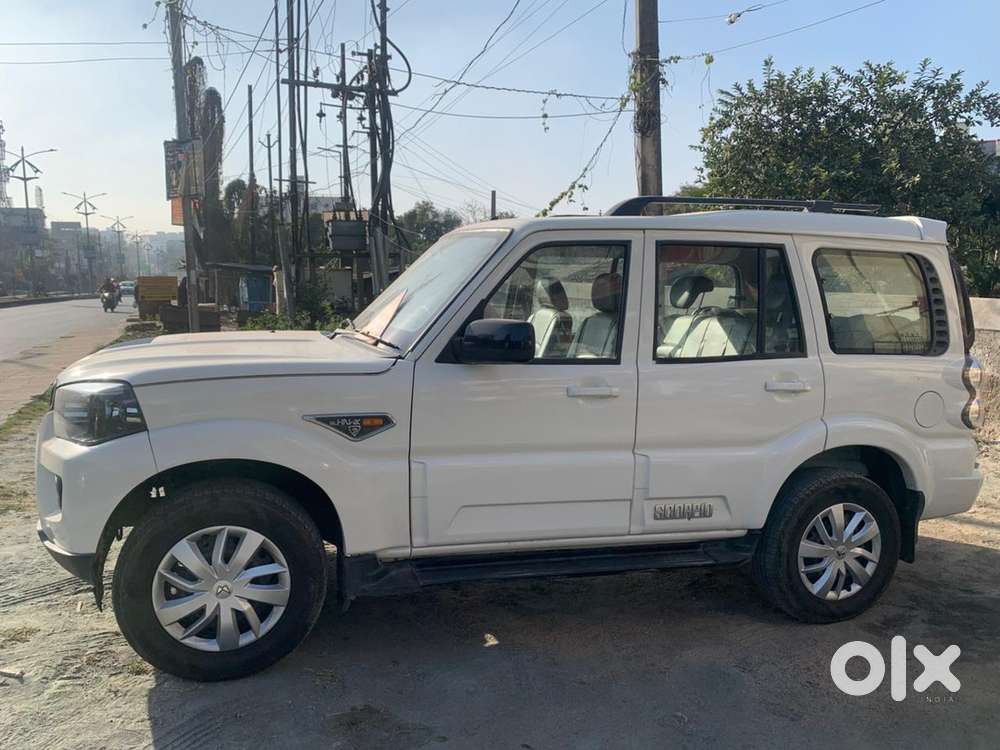 Mahindra Scorpio S6+ 2017 Diesel Well Maintained