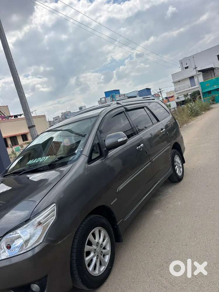 Toyota Innova 2012 Diesel 215000 Km Driven