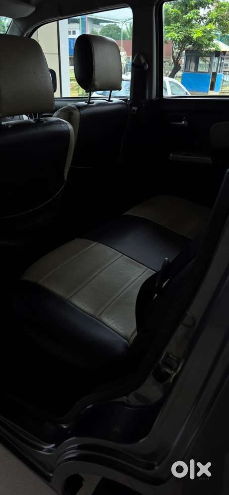 Maruti Suzuki Wagon R Vxi Amt1.2, 2016, Petrol