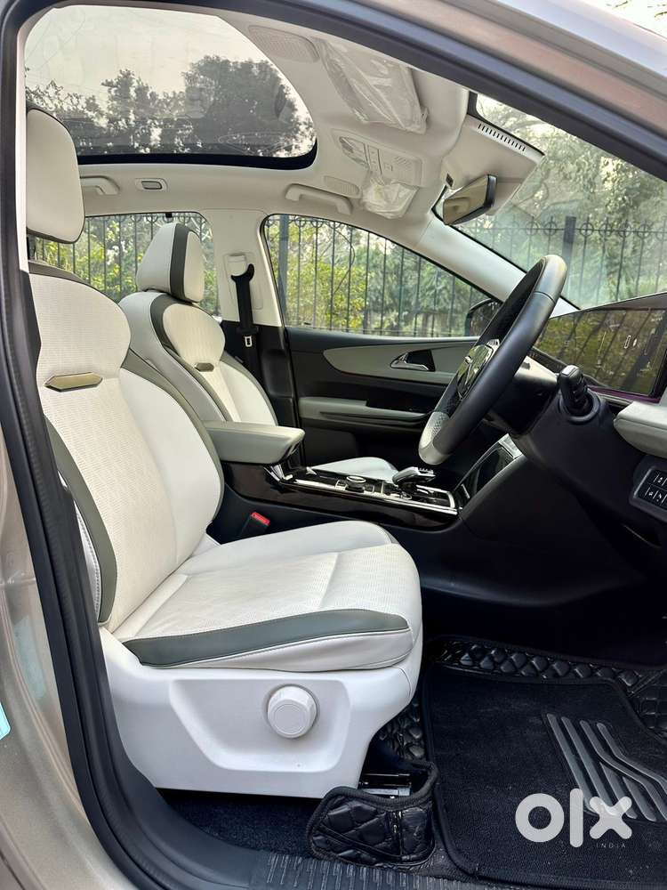 Mahindra Xev 9e Pack Three (top Model), 2025, Electric