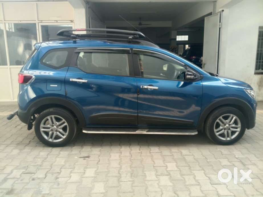 Renault Triber Rxz, 2022, Petrol