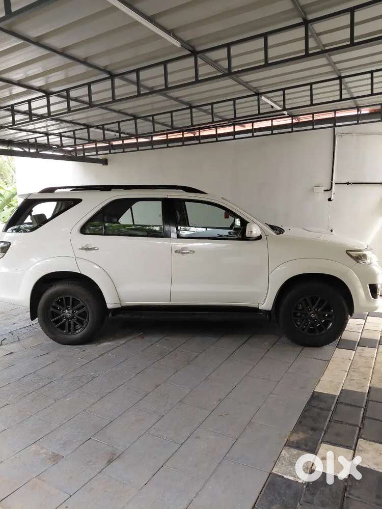 Toyota Fortuner Speed Automatic