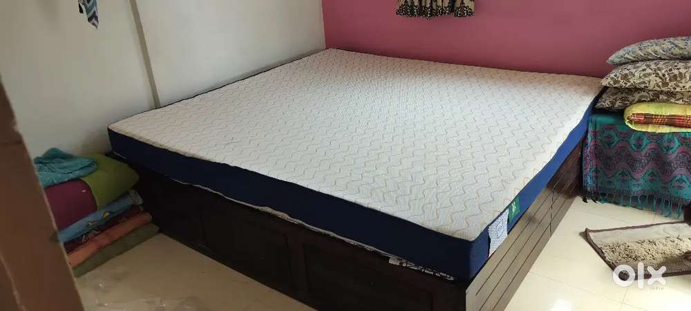 6 x 6.5 feet 6 Flow Mattress 7500/-