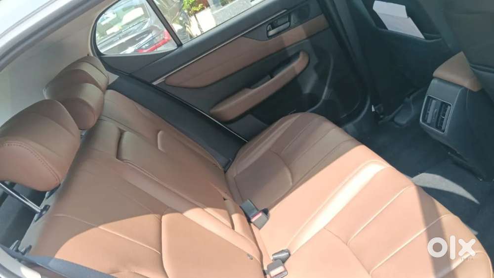 Honda Elevate Zx Mt, 2025, Petrol