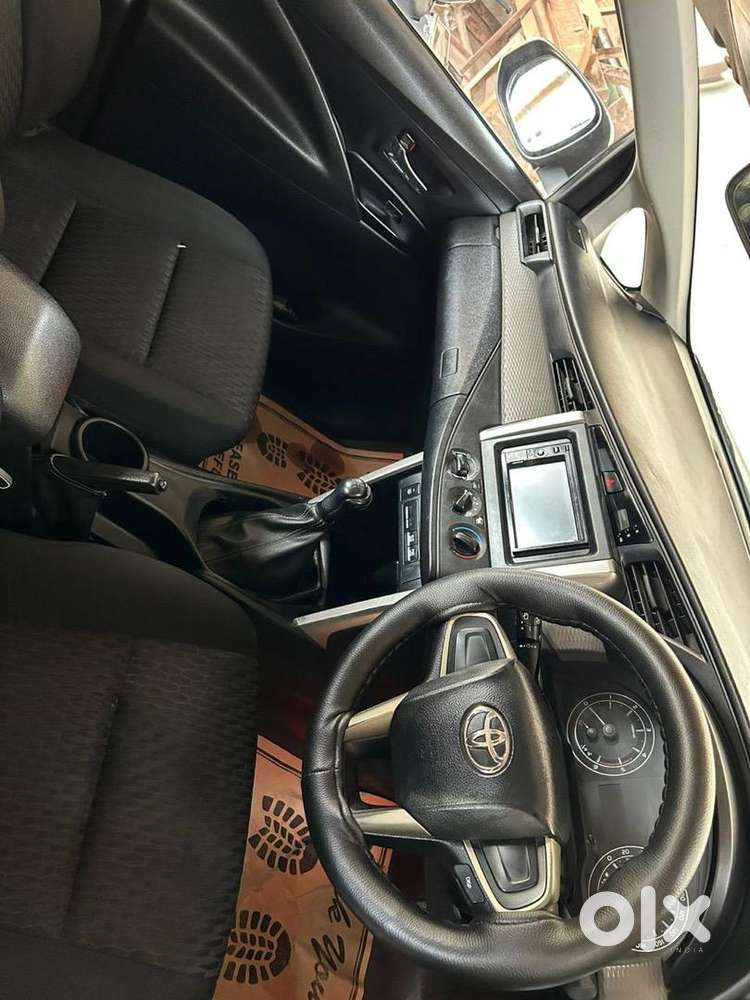 Toyota Innova Crysta 2.4g 2018 Diesel 100000 Km Driven