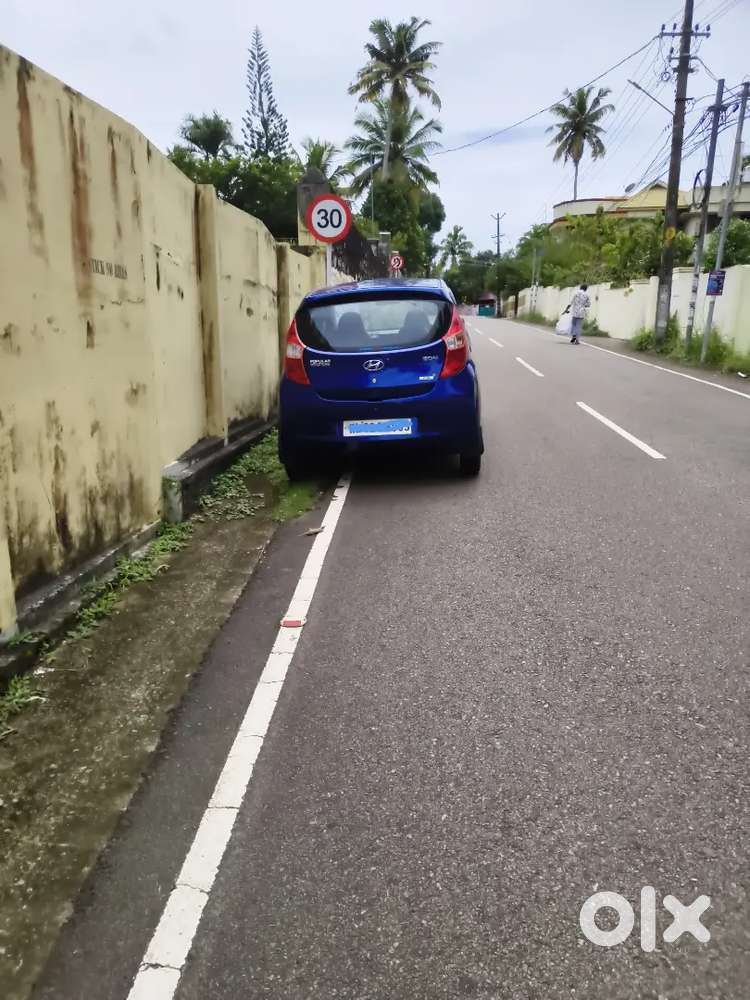 Call 807..call 5934137   Hyundai Eon Era Plus 2016   New Tyre New