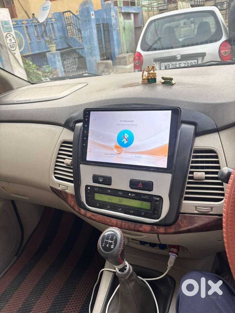 Toyota Innova 2.0 V 2012