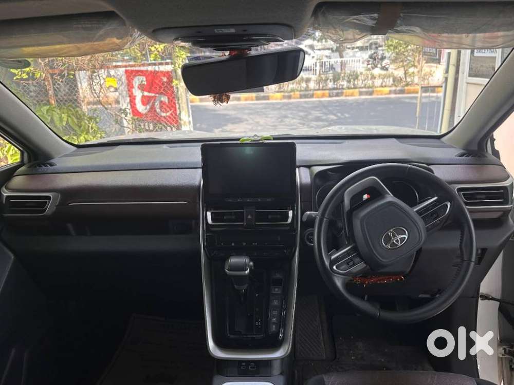Toyota Innova Hycross 2.0 Vx Hybrid 7 Str, 2025, Petrol