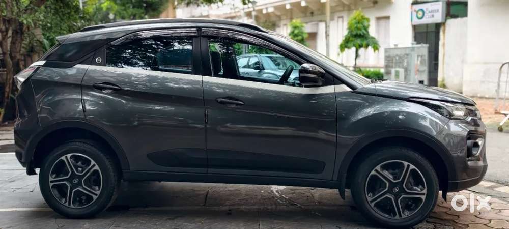 Tata Nexon 1.5 Revotorq Xma Plus (s) Amt, 2023, Petrol