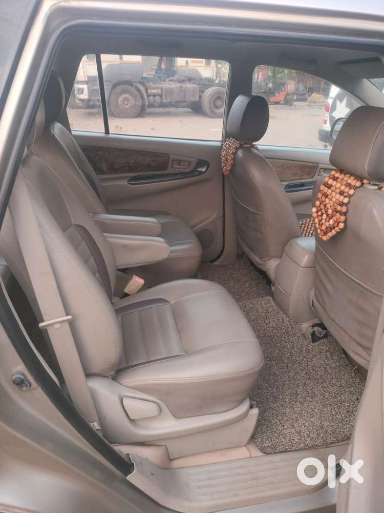 Toyota Innova 2.5 G (diesel) 7 Seater, 2011, Diesel