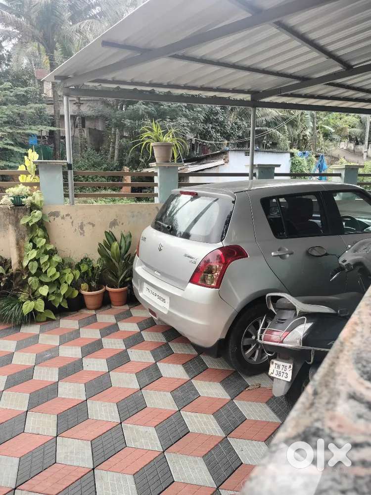 Maruti Suzuki Swift 2009 Petrol 74000 Km Driven