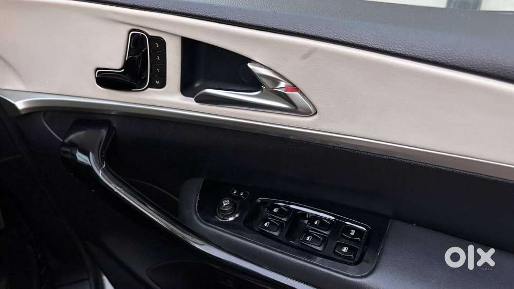 Mahindra Xuv700, 2023, Diesel