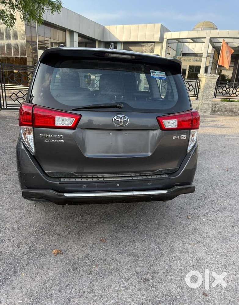 Toyota Innova Crysta 2017 Diesel 122000 Km Driven