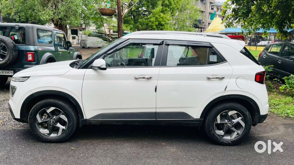 Hyundai Venue Petrol 2021