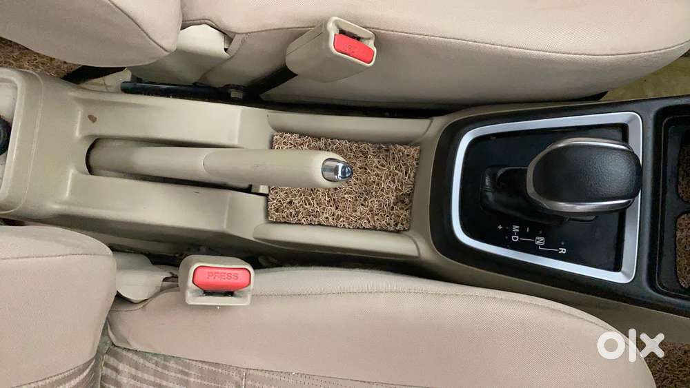 Maruti Suzuki Swift Dzire Amt Vxi, 2018, Petrol