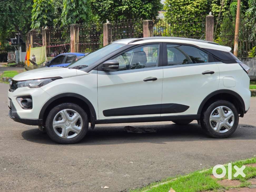 Tata Nexon 1.2 Revotron Xm (s), 2020, Petrol