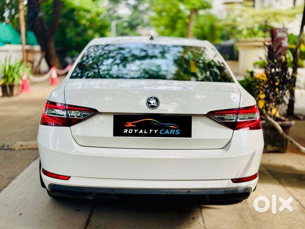 Skoda Superb Style 1.8 Tsi At, 2018, Petrol