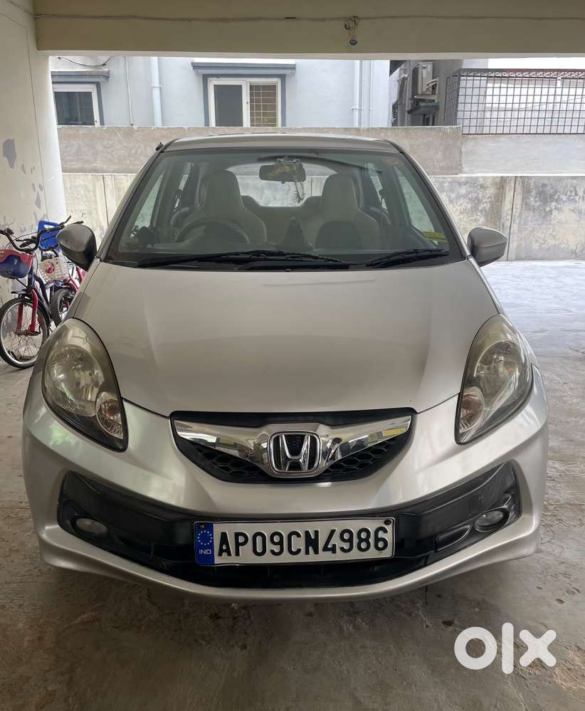 Honda Brio V Automatic, 2012, Petrol