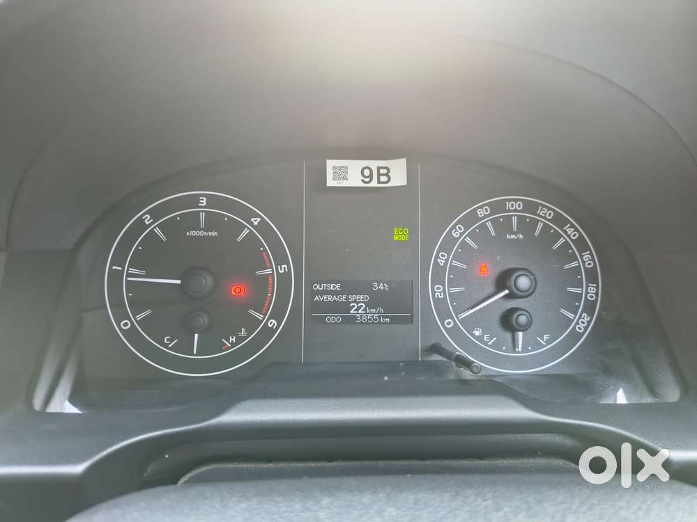 Toyota Innova Crysta [2020-ongoing] 2.4 Gx 8 Str, 2026, Diesel