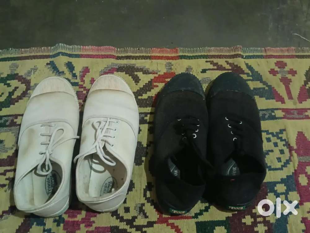 School shoes for girls colour black or white dono hai