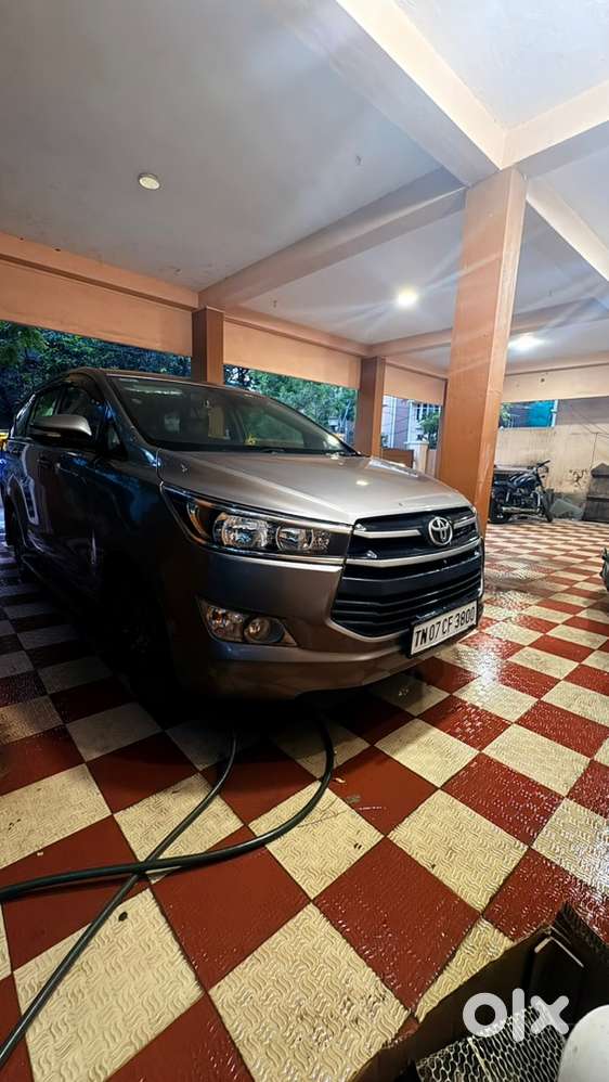 Toyota Innova Crysta 2016 Diesel Automatic 75000 Km