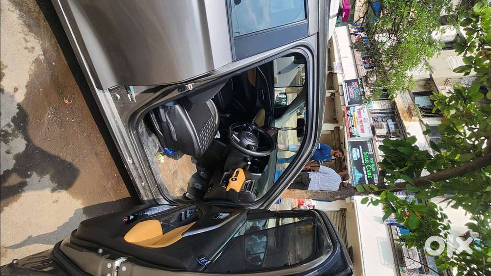 Maruti Suzuki Swift Zxi 2025 Petrol