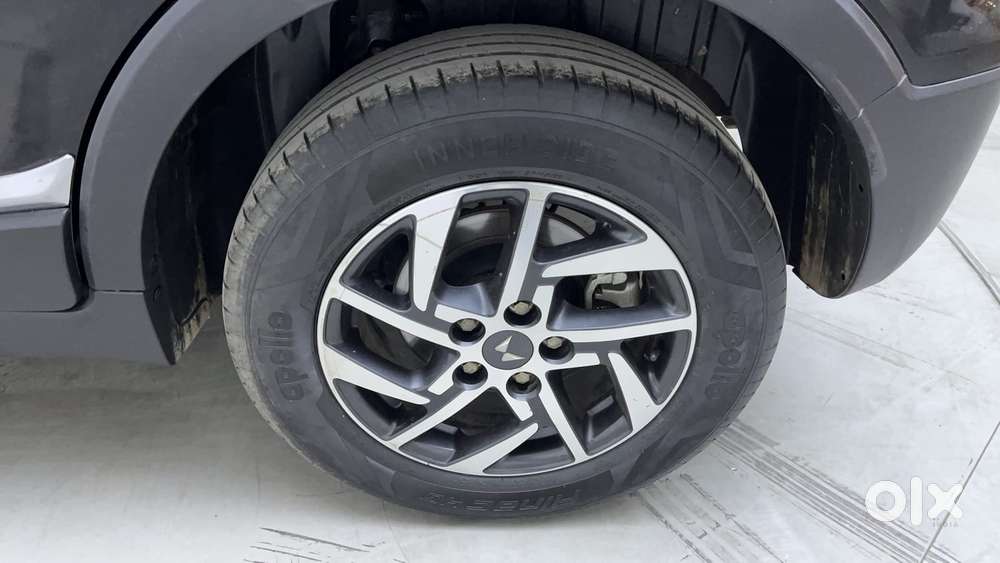 Mahindra Xuv300 W8 Option, 2023, Petrol