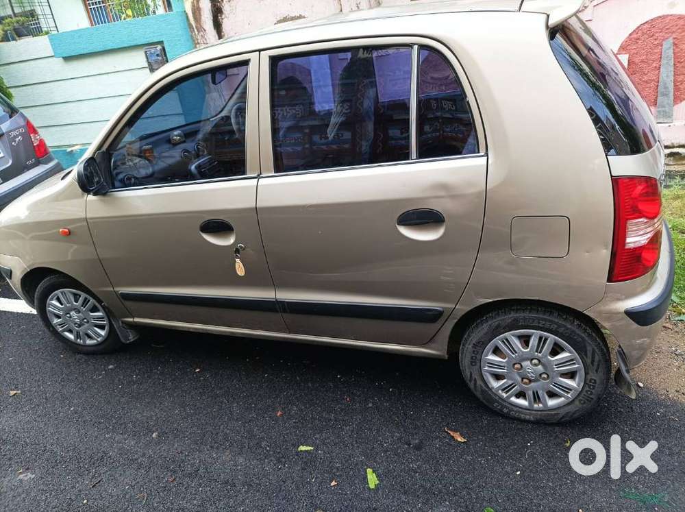 Single Hand Driven Hyundai Santro Xing Gls - Petrol