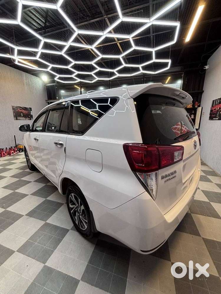 Toyota Innova Crysta [2020-ongoing] 2.4 Gx 8 Str, 2022, Diesel