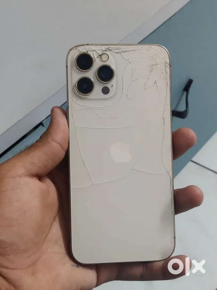 Iphone 12 pro max - Mobile Phones in undefined,