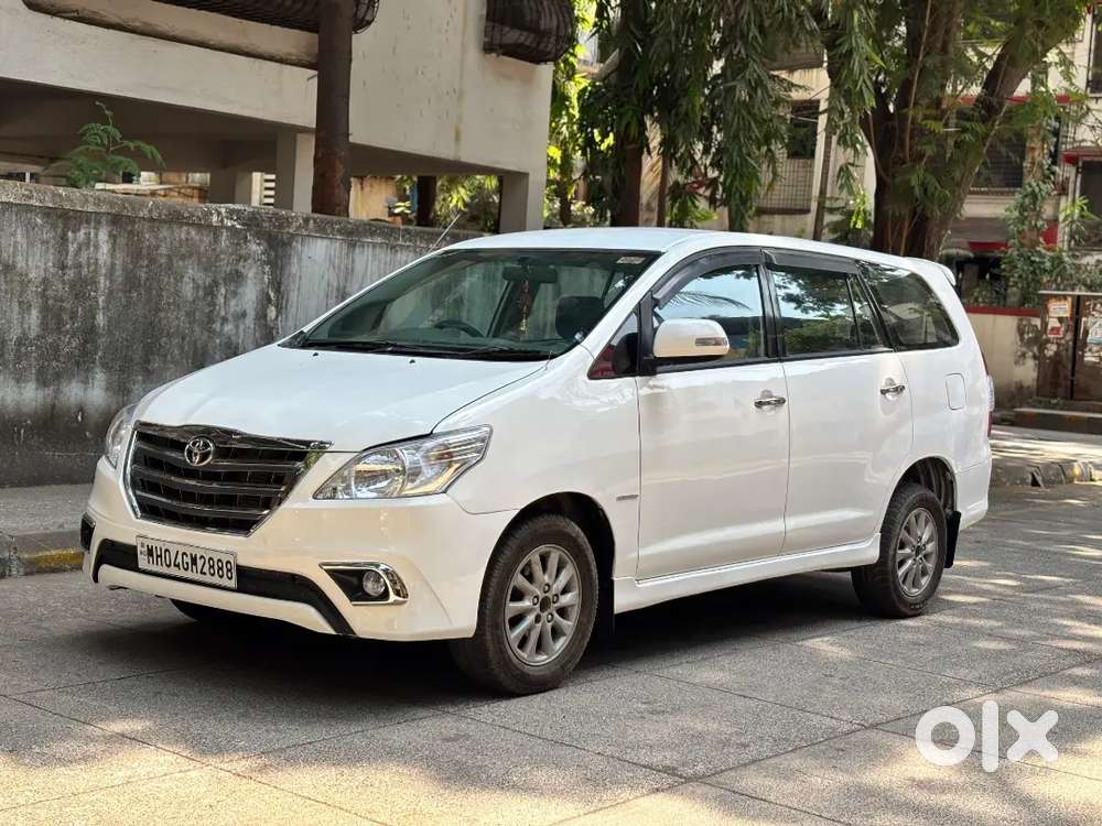 Toyota Innova 2014 V