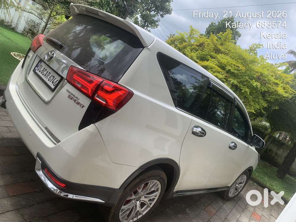 Toyota Innova Crysta 2017 All Orginal All Servise Show 200000 Lacks Ex