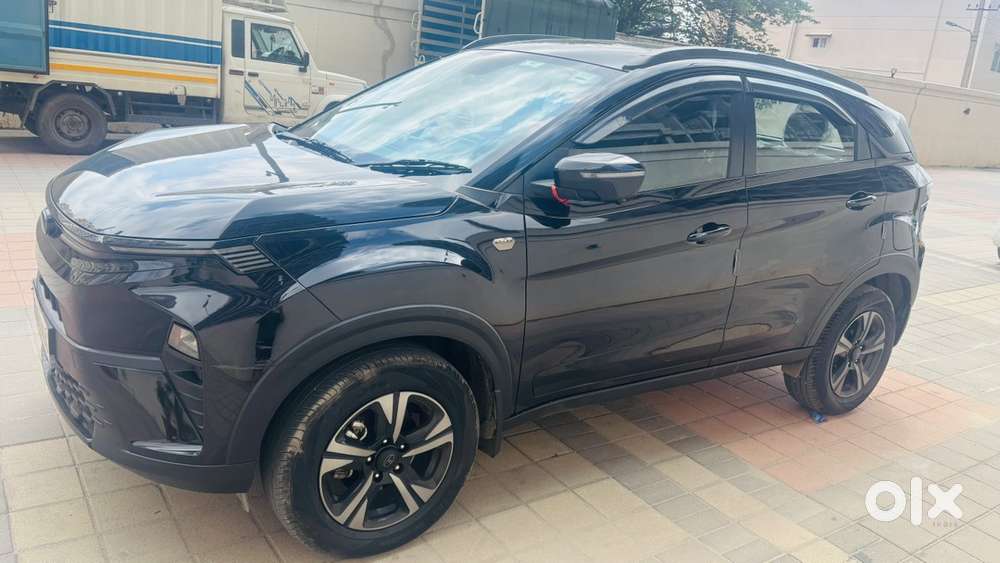 For Sale – Tata Nexon 2025 Creative S+ 6amt Dark Edition (petrol)